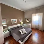 Niccolini Apartment Florence